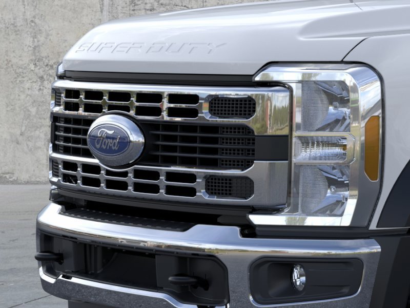 New 2026 Oxford White Ford XL image 17