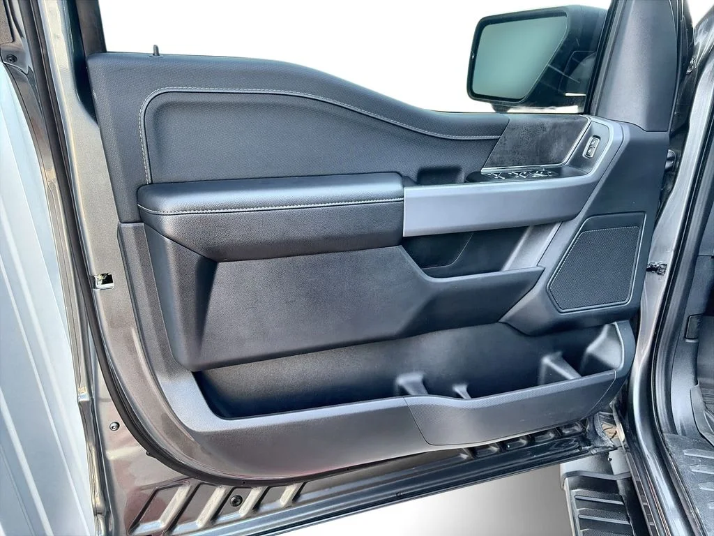 Used 2025 Gray Ford XLT image 23