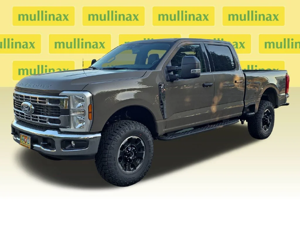New 2027 Gray Ford XLT image 10