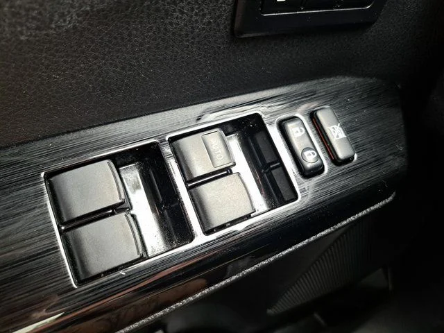 Used 2018 Gray Toyota Limited image 25