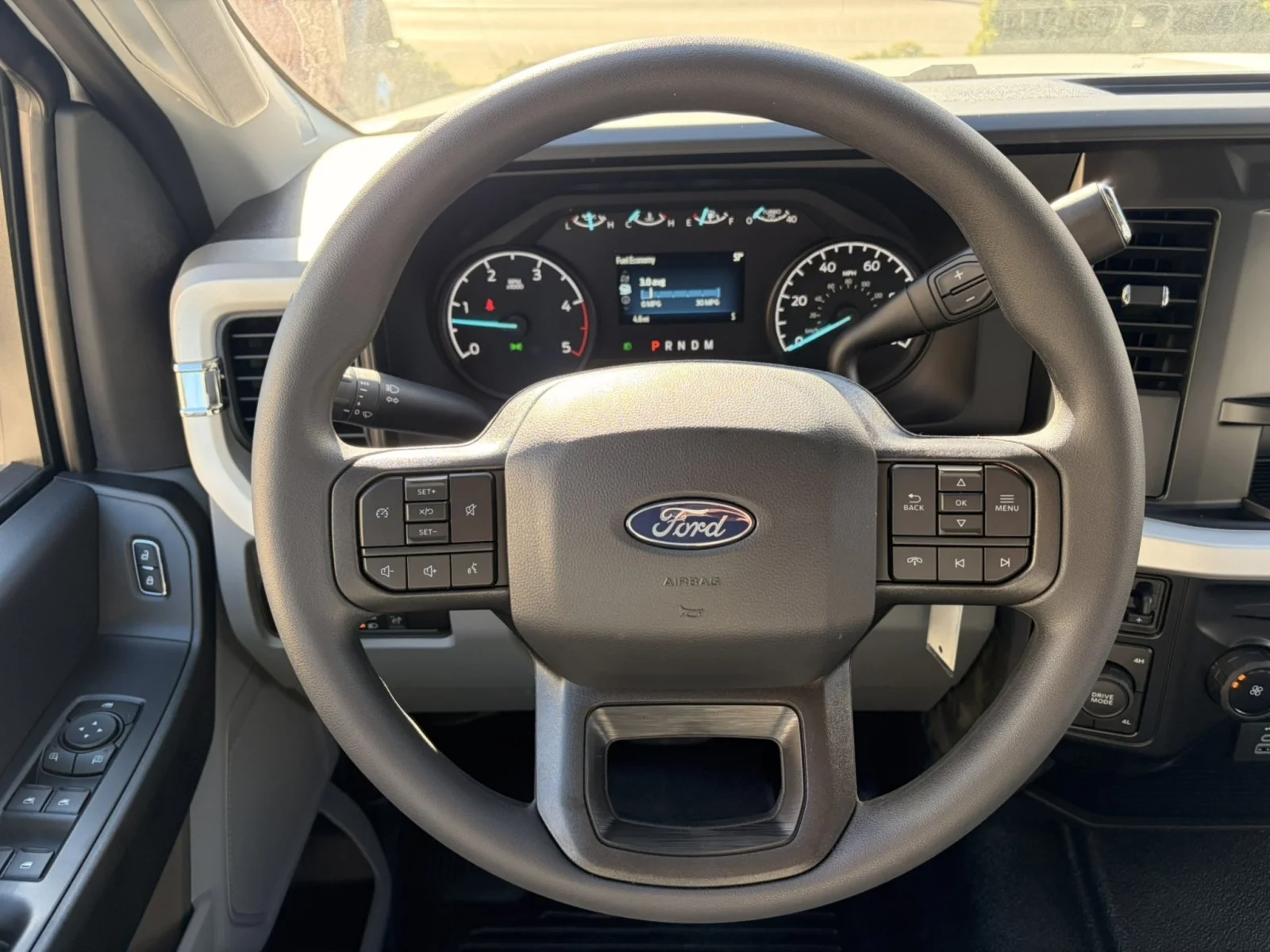 New 2027 Oxford White Ford XL image 13