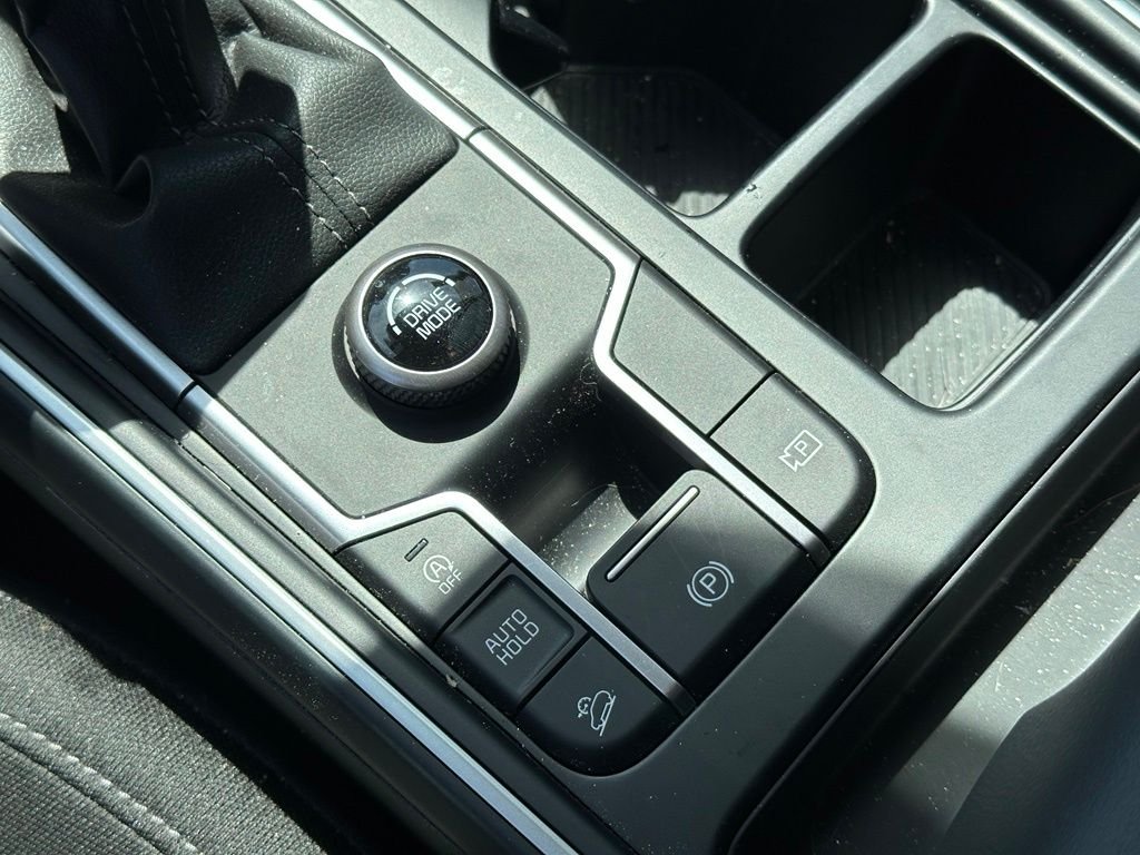 Used 2026  Kia LX image 7