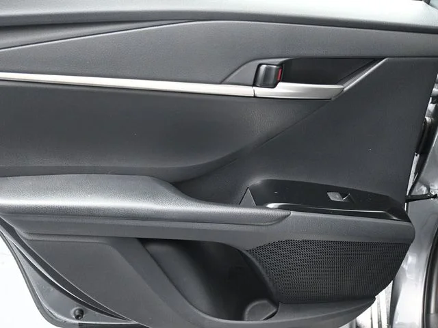 Used 2026  Toyota SE image 9