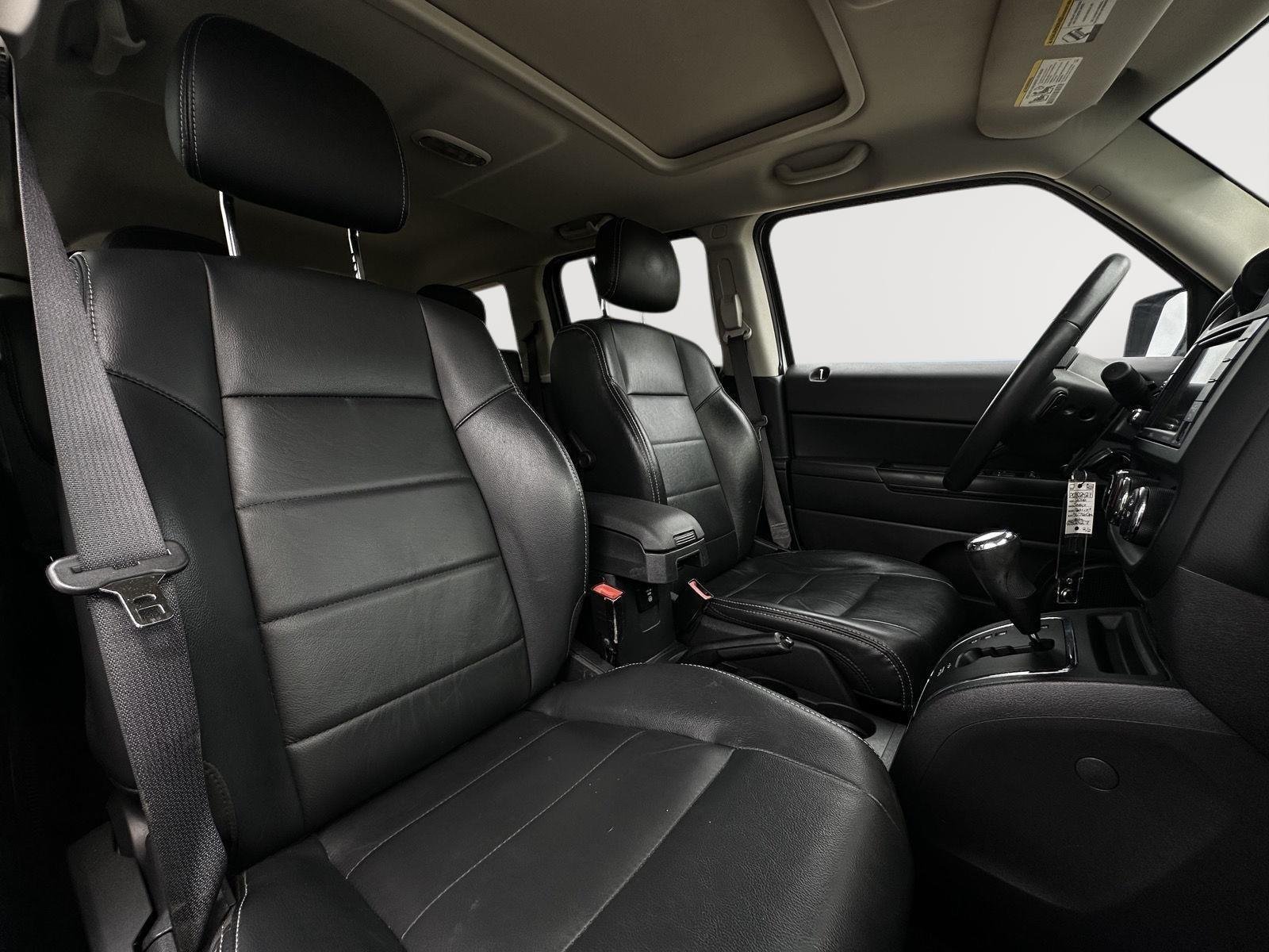 Used 2016 Bright White Clearcoat Jeep High Altitude Edition image 19