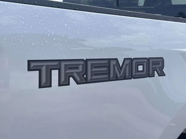 New 2026 Star White Metallic Tri-Coat Ford F-250® Lariat® image 8