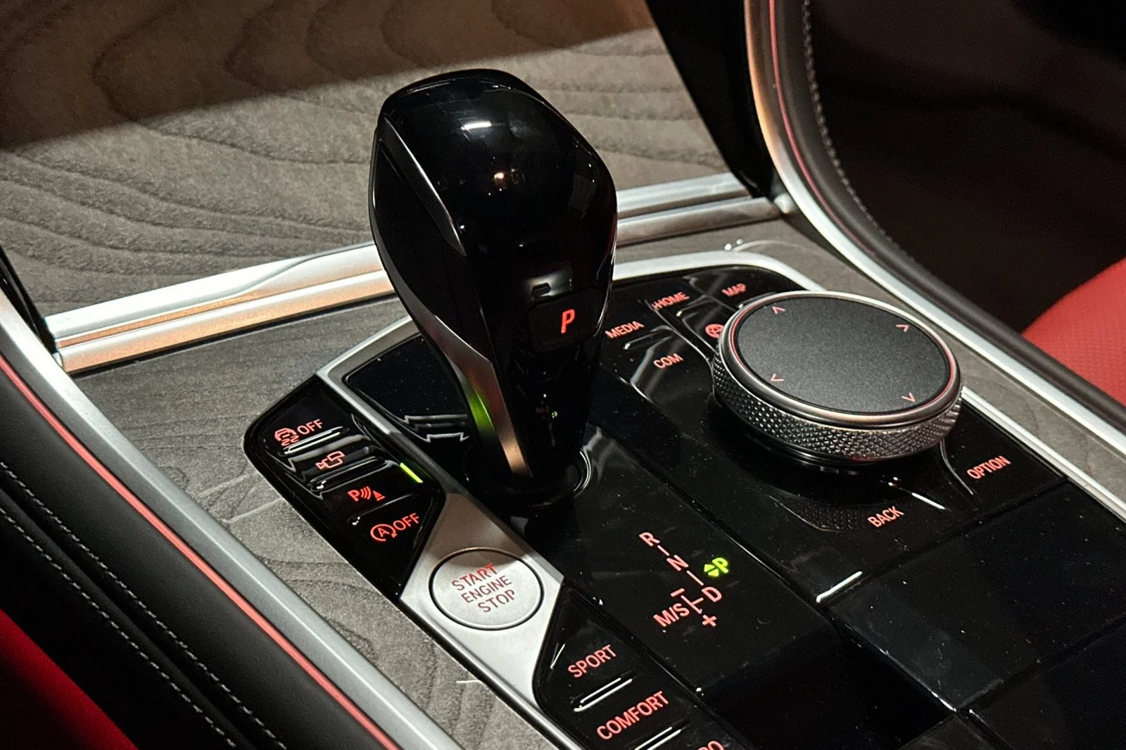 2026 BMW 8 Series 840i - Photo 18