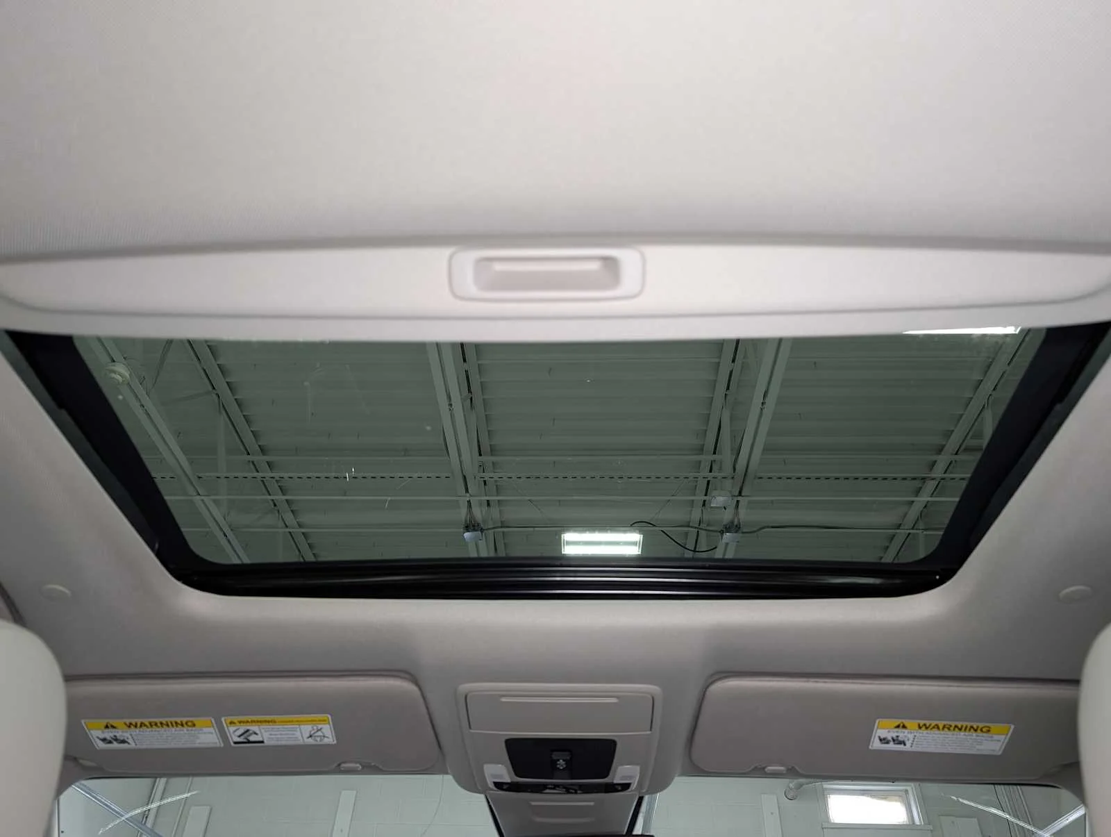 Used 2024 Platinum White Pearl Honda EX-L image 17