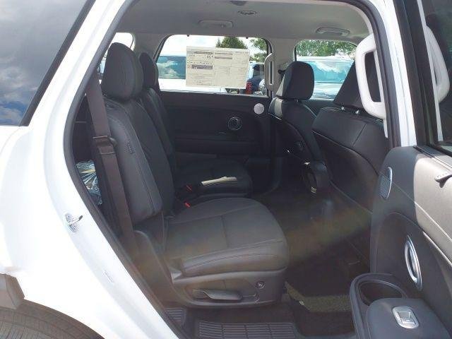 New 2027 White Pearl Hyundai SEL image 13