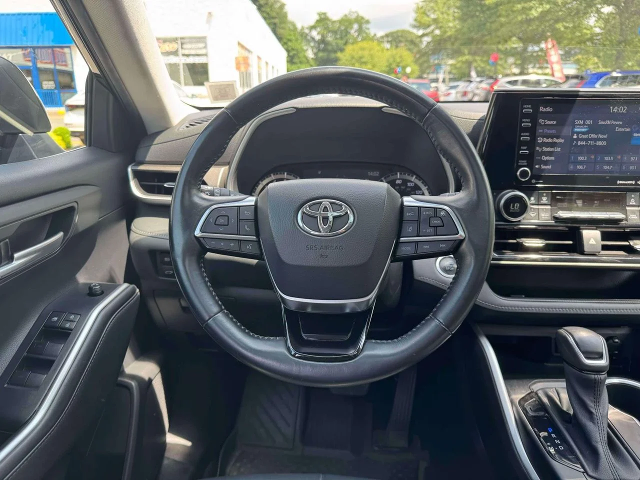 Used 2020 Midnight Black Metallic Toyota XLE image 25