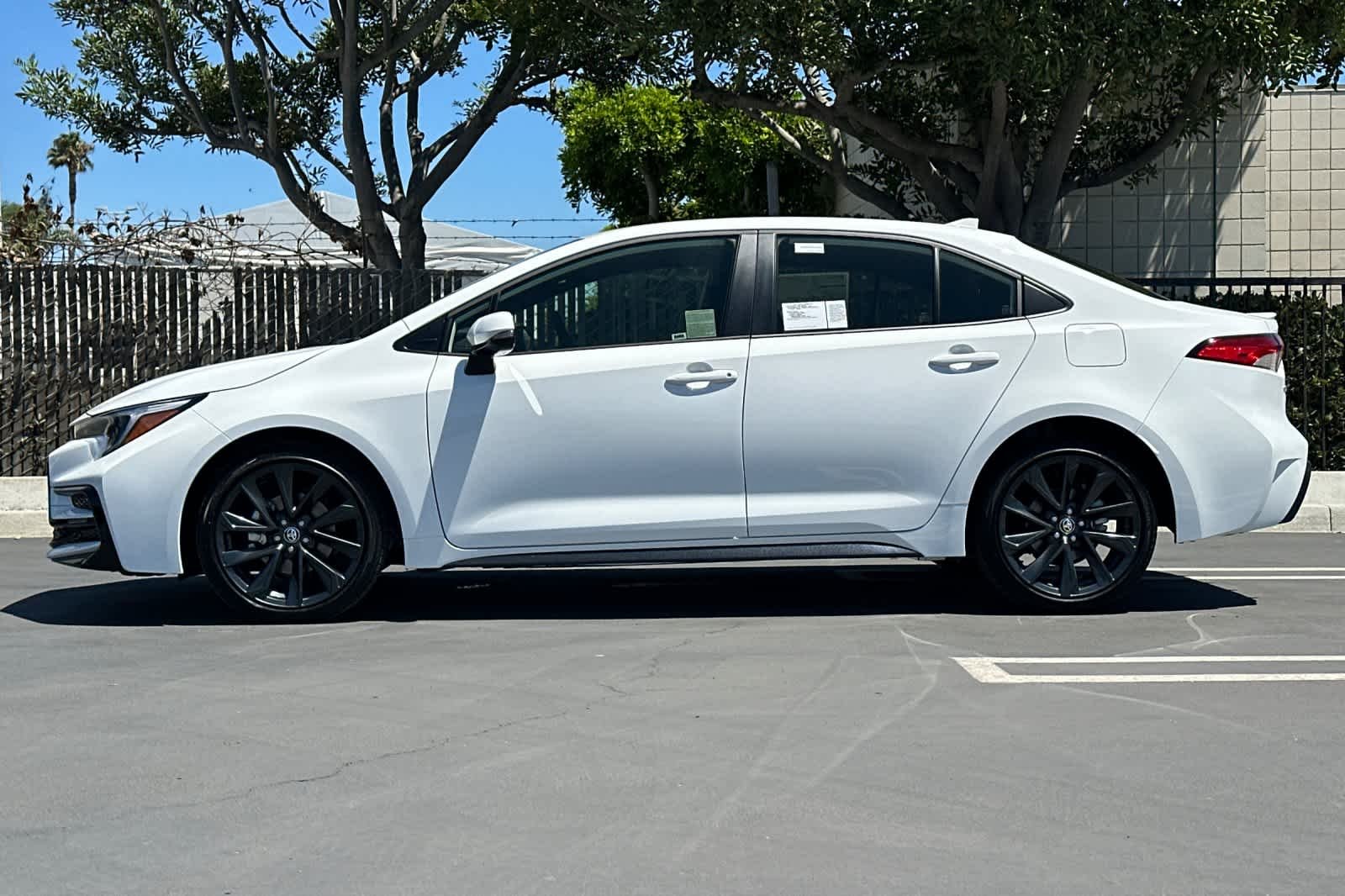 New 2026 Ice Cap Toyota  SE image 7