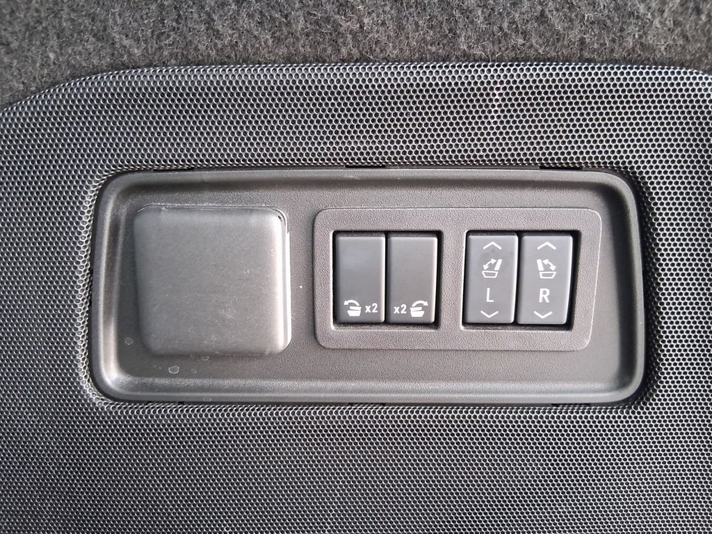 Certified Used 2025 Black Raven Cadillac Sport Platinum image 7