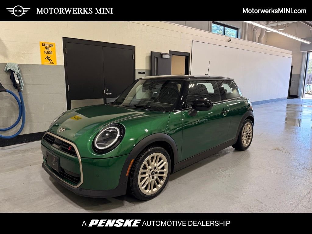 2025 MINI Hardtop Cooper S's photo