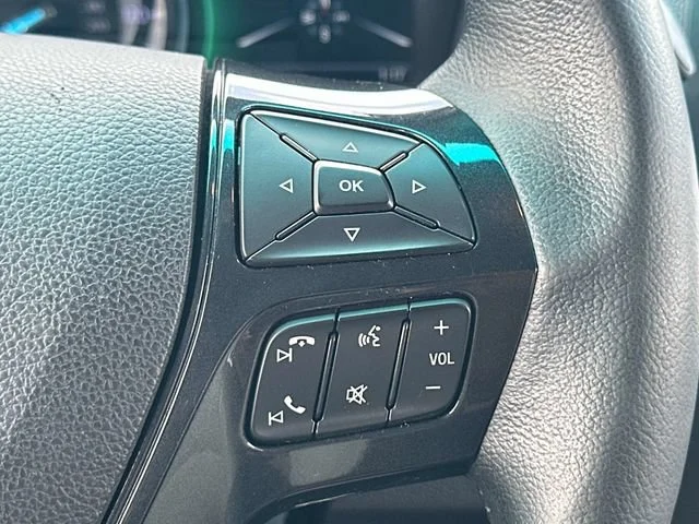 Used 2019 Oxford White Ford XLT image 8