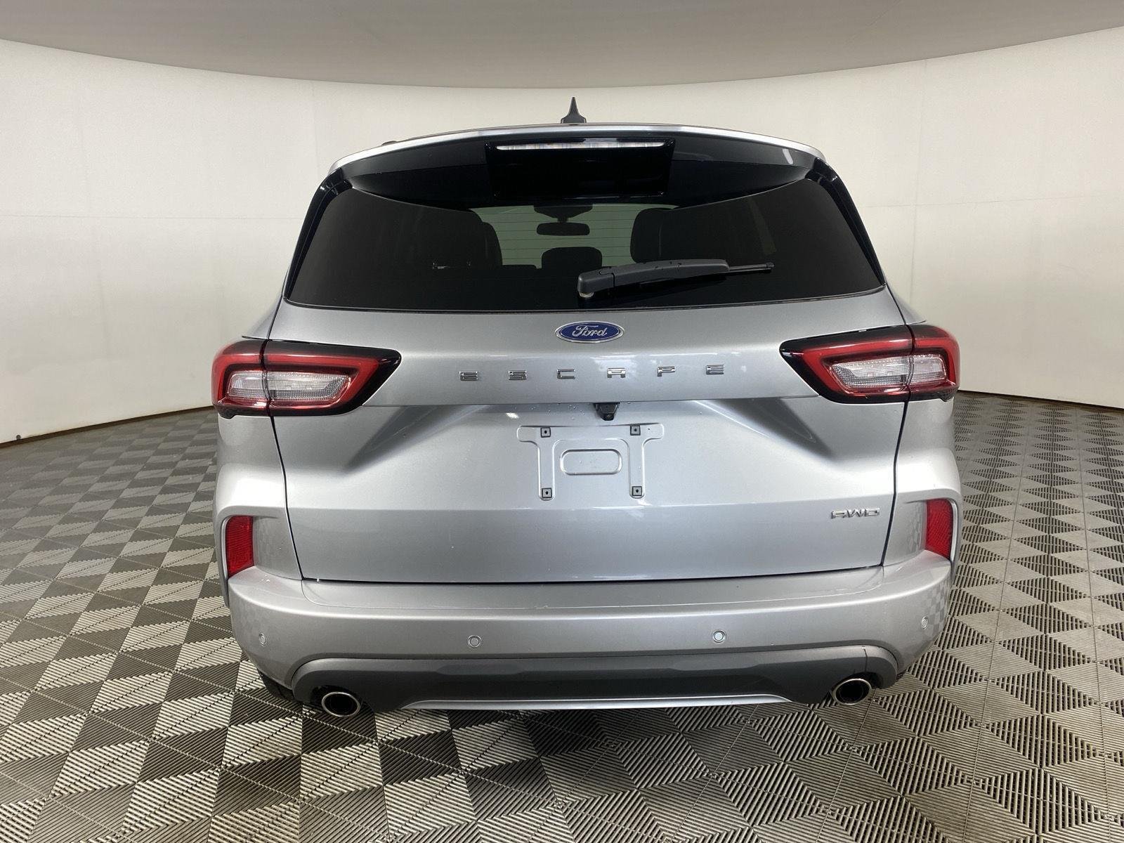 Used 2023 Iconic Silver Ford ST-Line image 6
