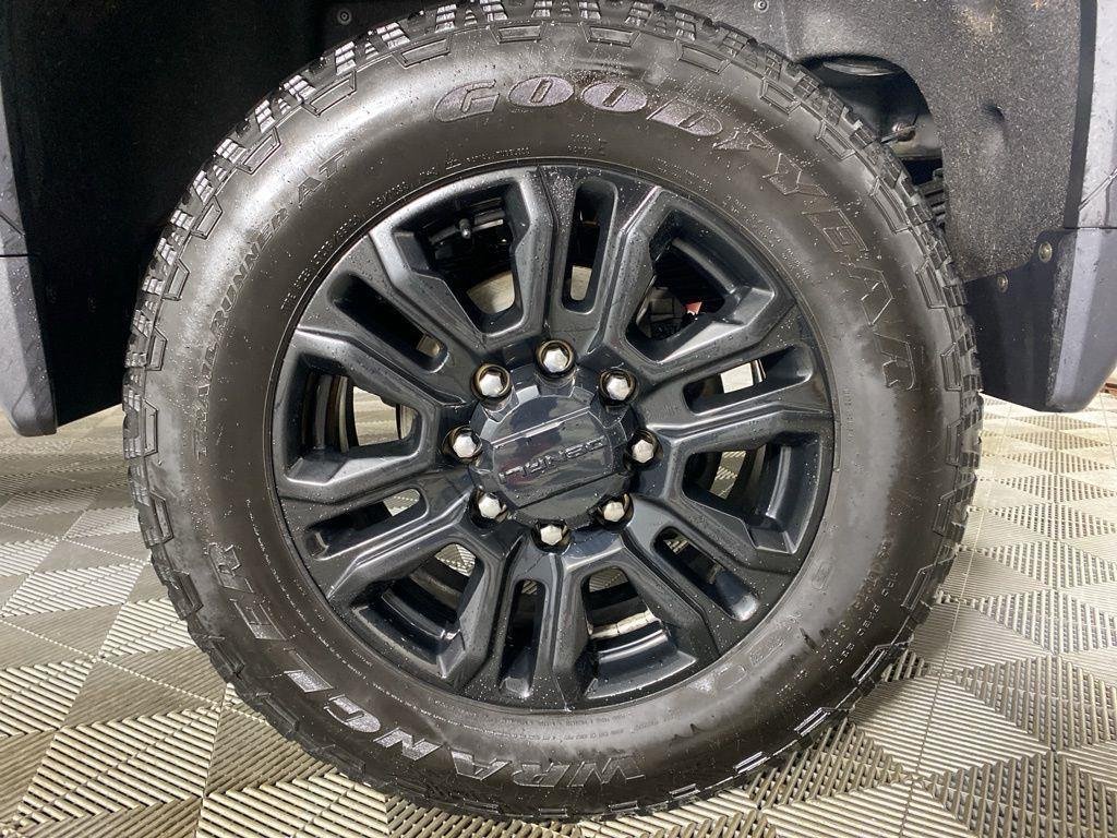 Used 2023 Ebony Twilight Metallic GMC Denali image 9