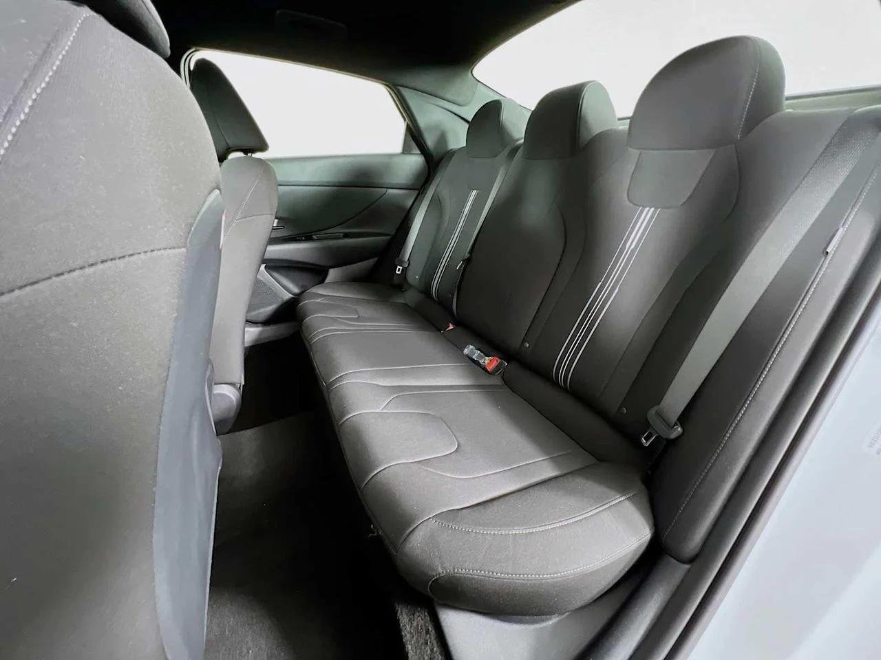 2026 Hyundai Elantra — photo 14