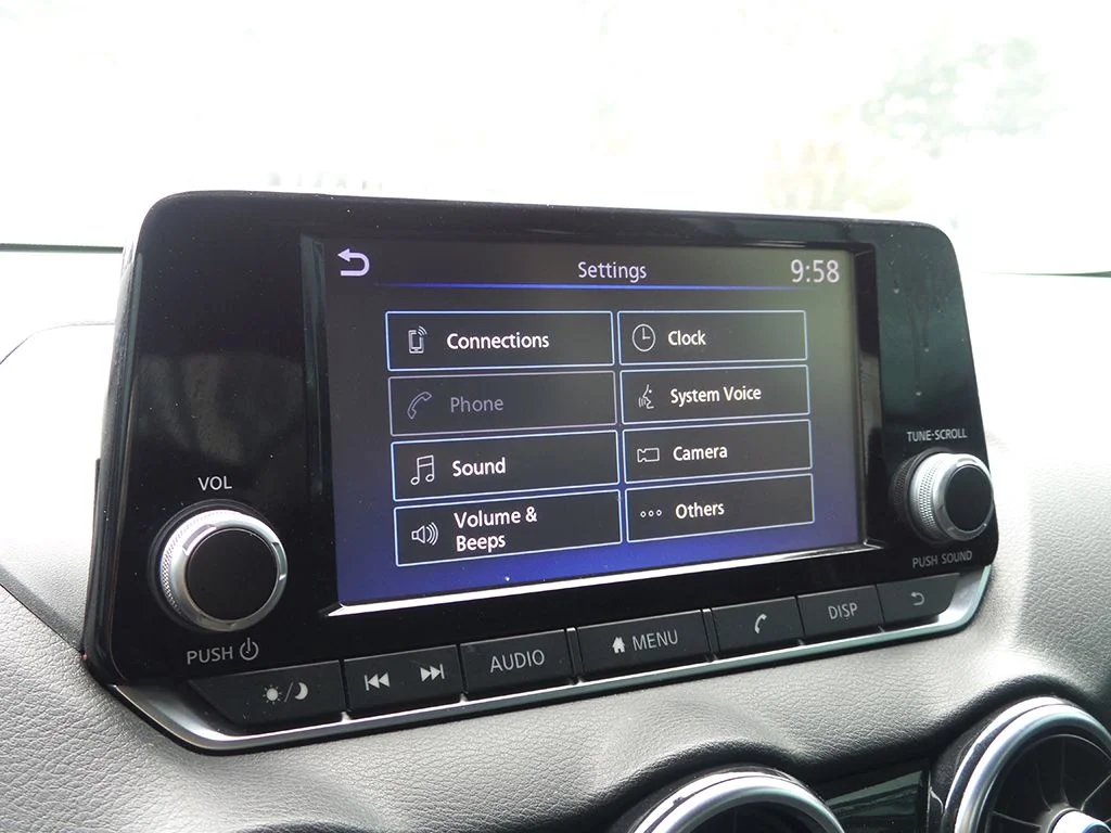 Used 2020 Gray Nissan S image 38