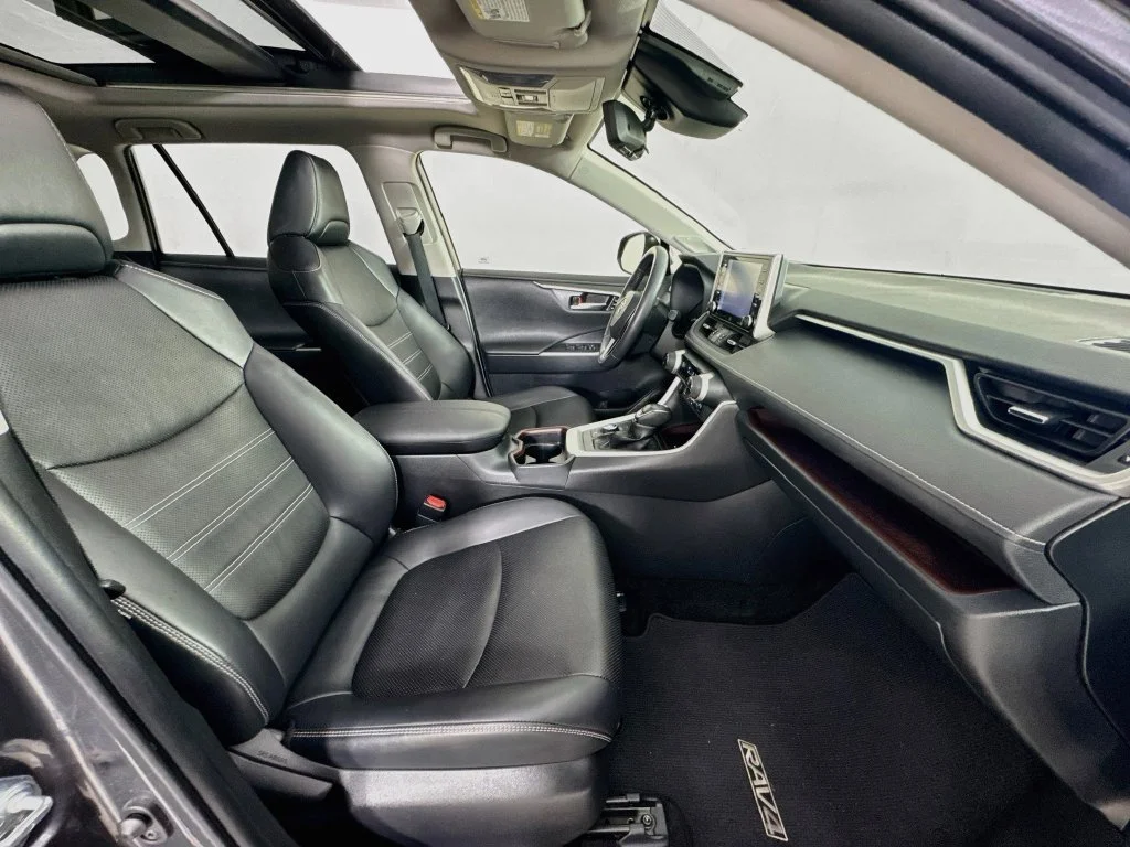 Used 2020 Magnetic Gray Metallic Toyota Limited image 37