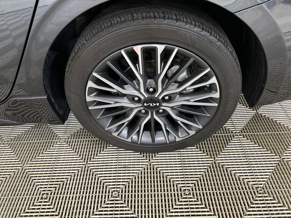 Used 2023 Gray Kia GT-Line image 10