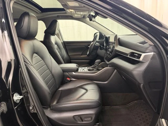 Used 2023 Black Toyota XLE image 15