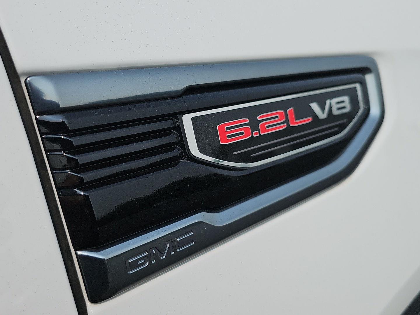 Used 2025 Summit White GMC AT4 image 36