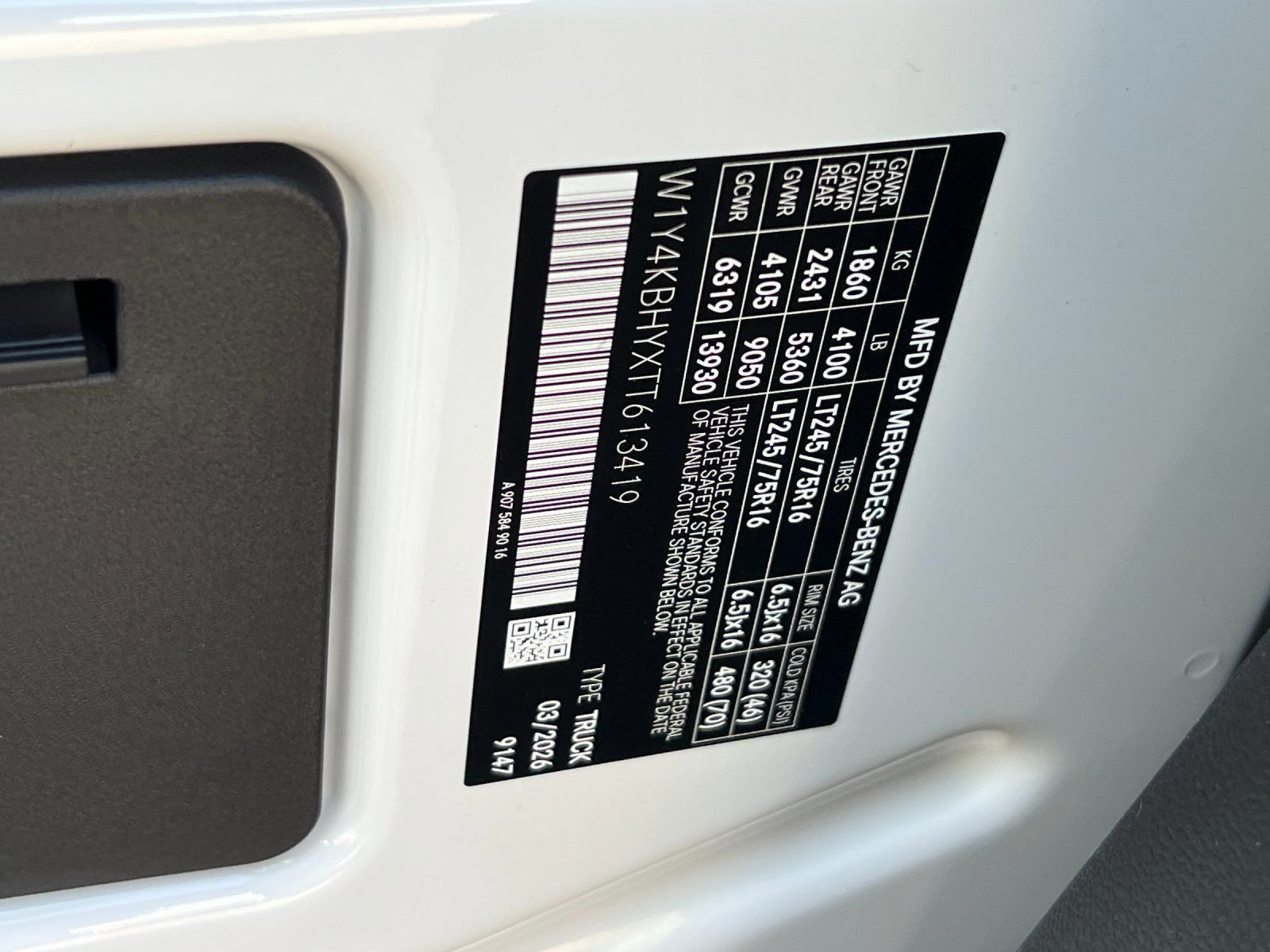 New 2026 Arctic White Mercedes-Benz Cargo 144 WB image 30