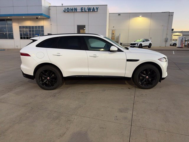 Used 2023  Jaguar P250 S image 4