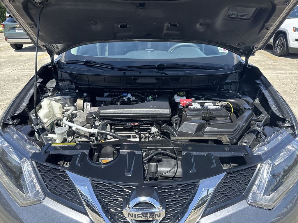 Used 2015 Gray Nissan SV image 17