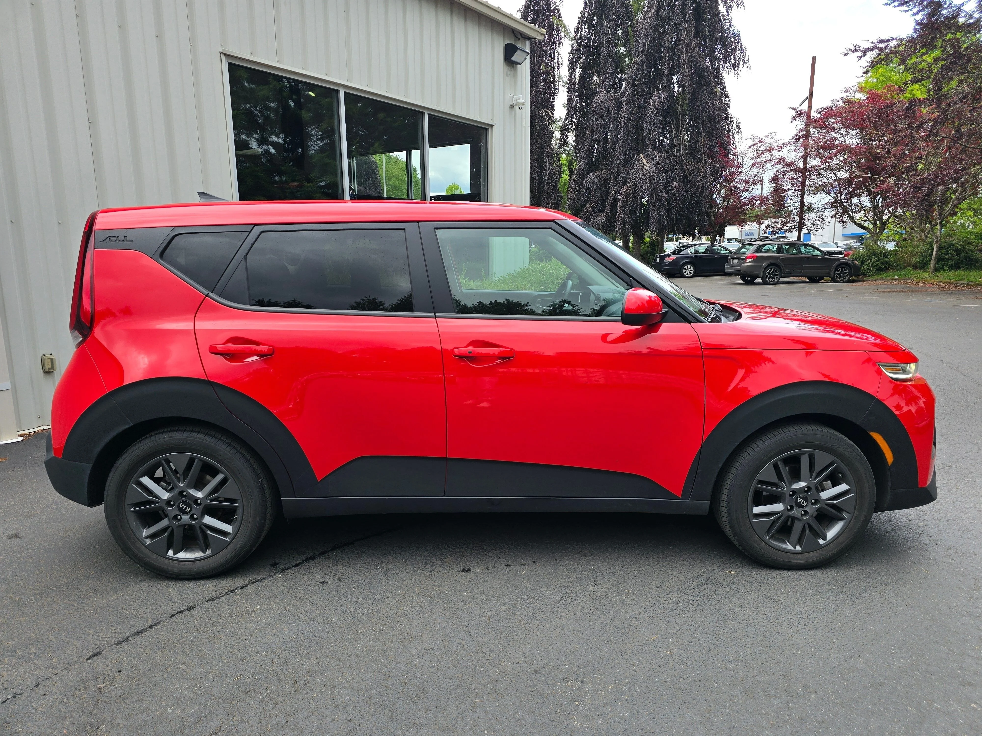 Used 2020 Inferno Red Kia EX image 3