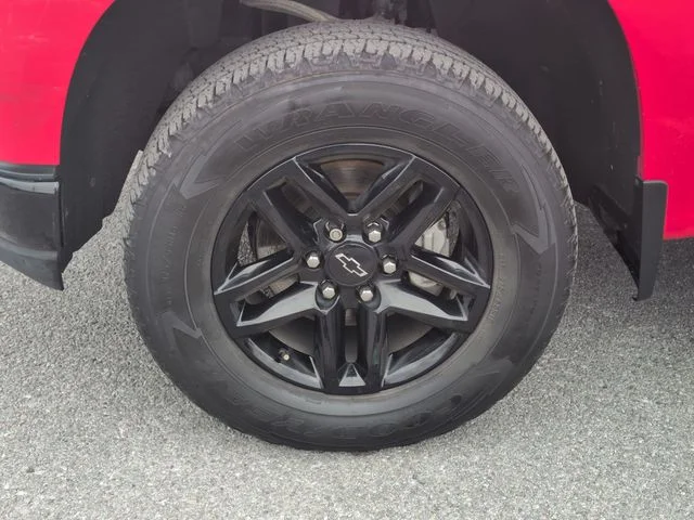 Used 2020 Red Chevrolet LT Trail Boss image 9