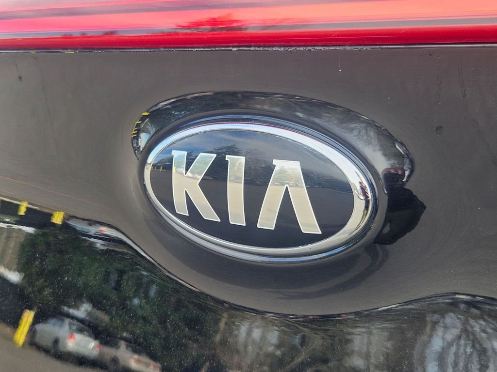 Used 2020 Black Cherry Pearl Kia LX image 25