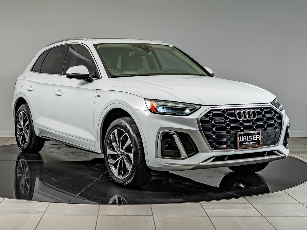 Used 2023 Glacier White Metallic Audi 45 S line Premium image 3
