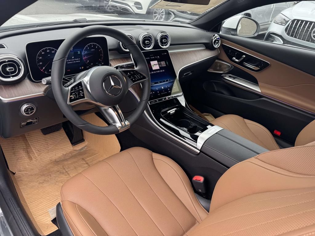 New 2026 MANUFAKTUR Moonlight White Metallic Mercedes-Benz CLE 300 image 5