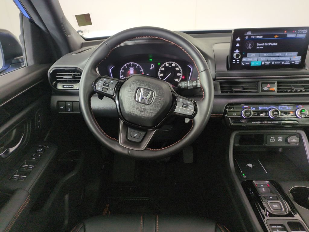 Certified Used 2025 Diffused Sky Pearl Honda TrailSport image 17
