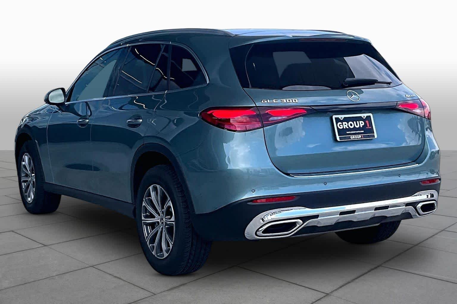 Used 2026 Verde Silver Metallic Mercedes-Benz GLC 300 image 12