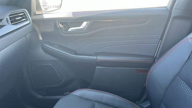2025 Ford Escape Hybrid ST-Line - Photo 34