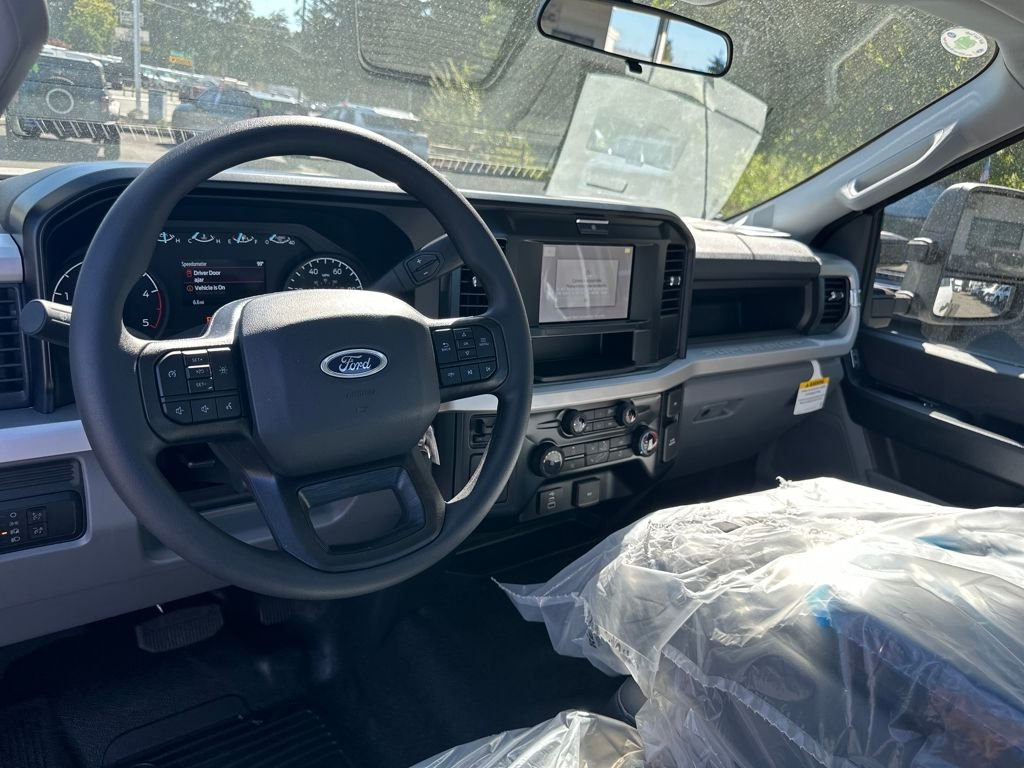 New 2025 Oxford White Ford XL image 23