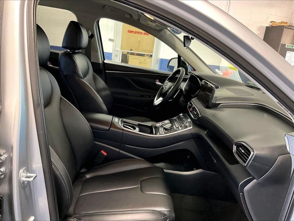 Used 2023 Shimmering Silver Pearl Hyundai XRT image 11