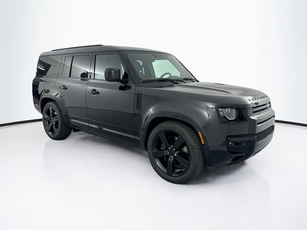 New 2026 Santorini Black Land Rover X-Dynamic SE image 3