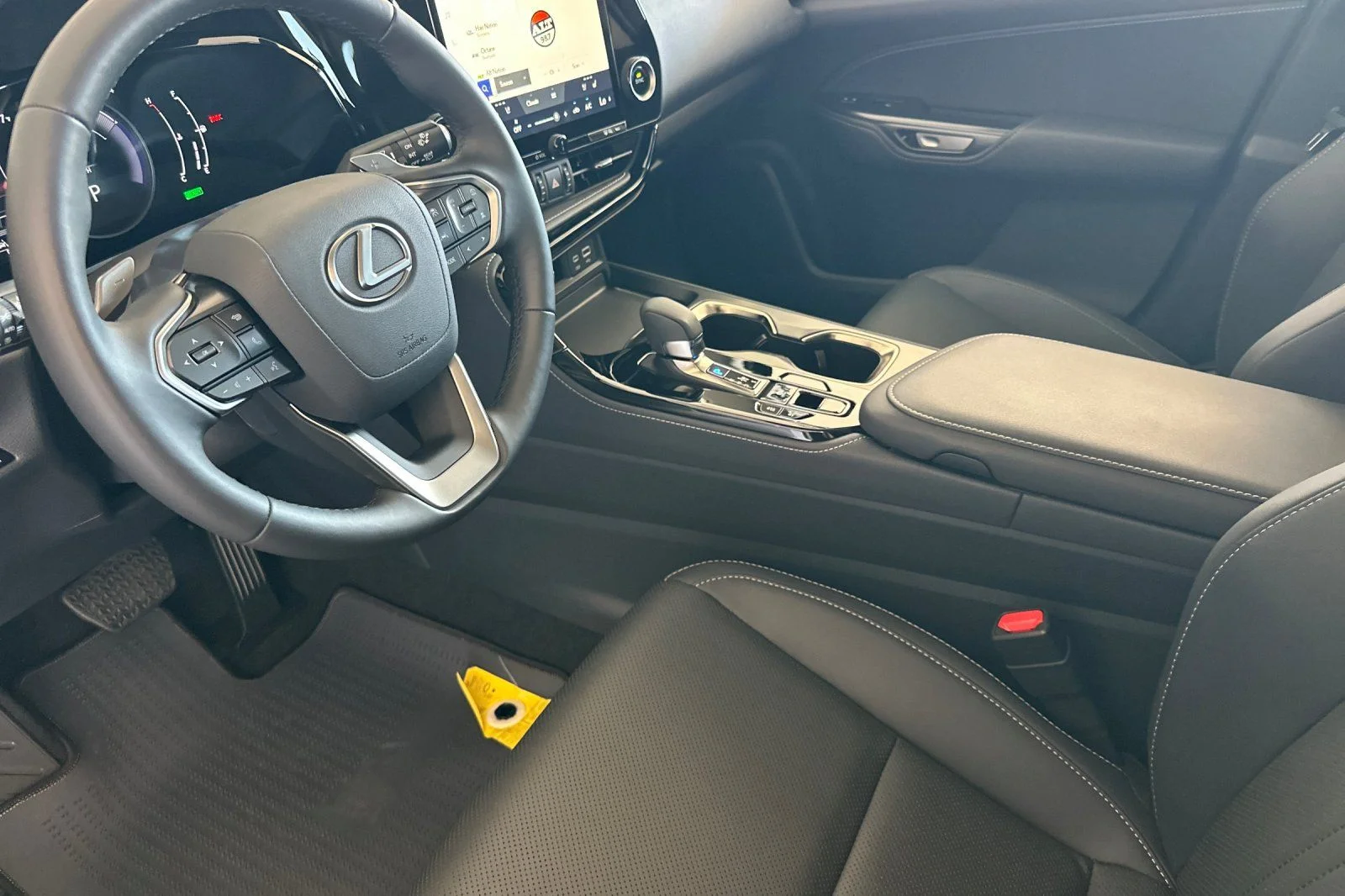 Certified Used 2025 Caviar Lexus 350h Premium image 7