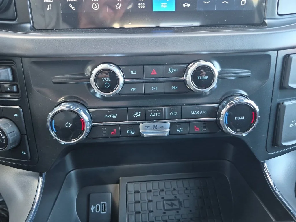 2025 Ford F-150 XLT - Photo 36