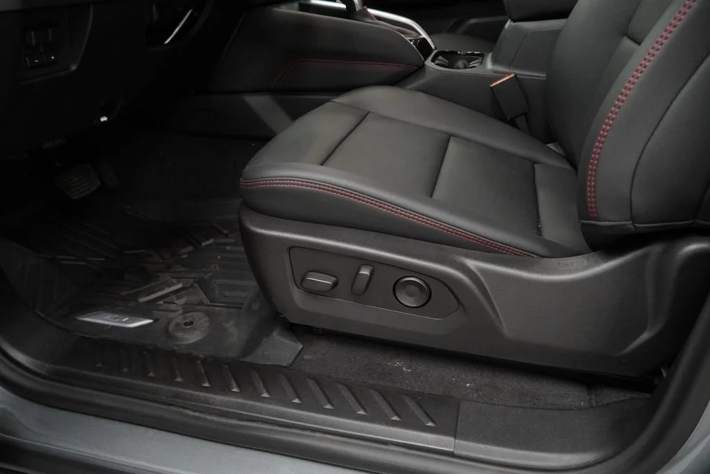 New 2026 Sterling Gray Metallic Chevrolet Z71 image 22