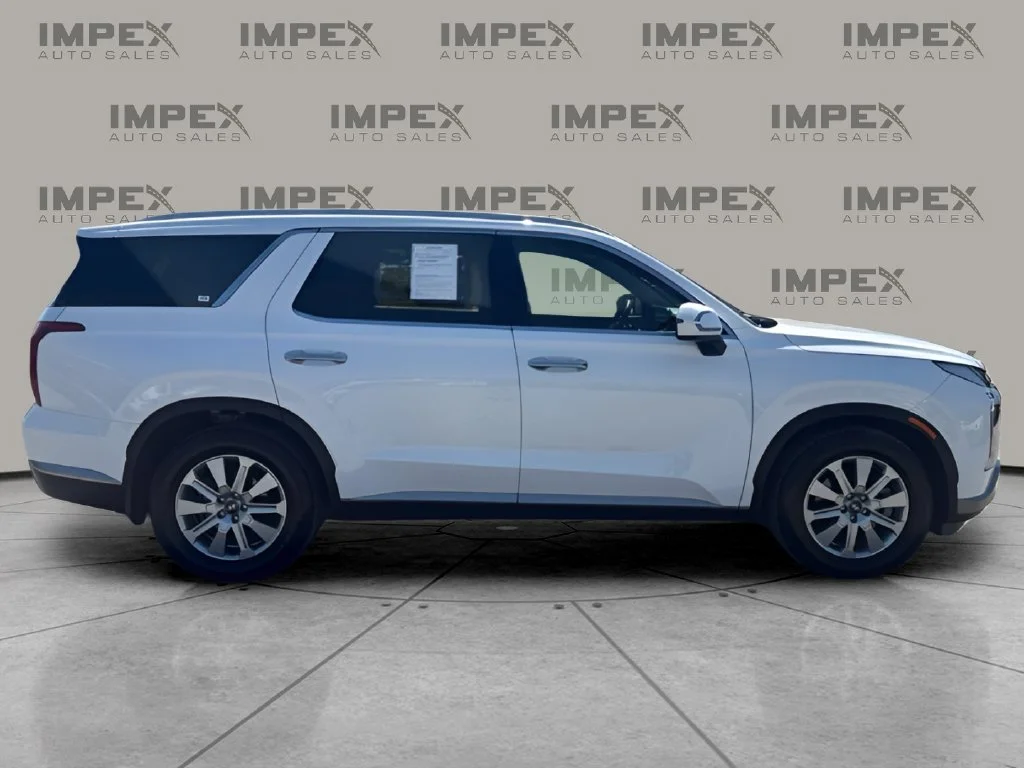 Used 2023 White Hyundai SEL image 6