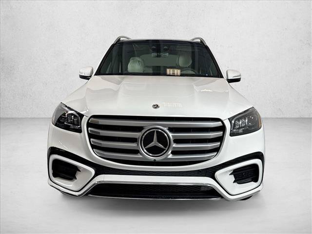 New 2026 Polar White Mercedes-Benz GLS 580 image 32