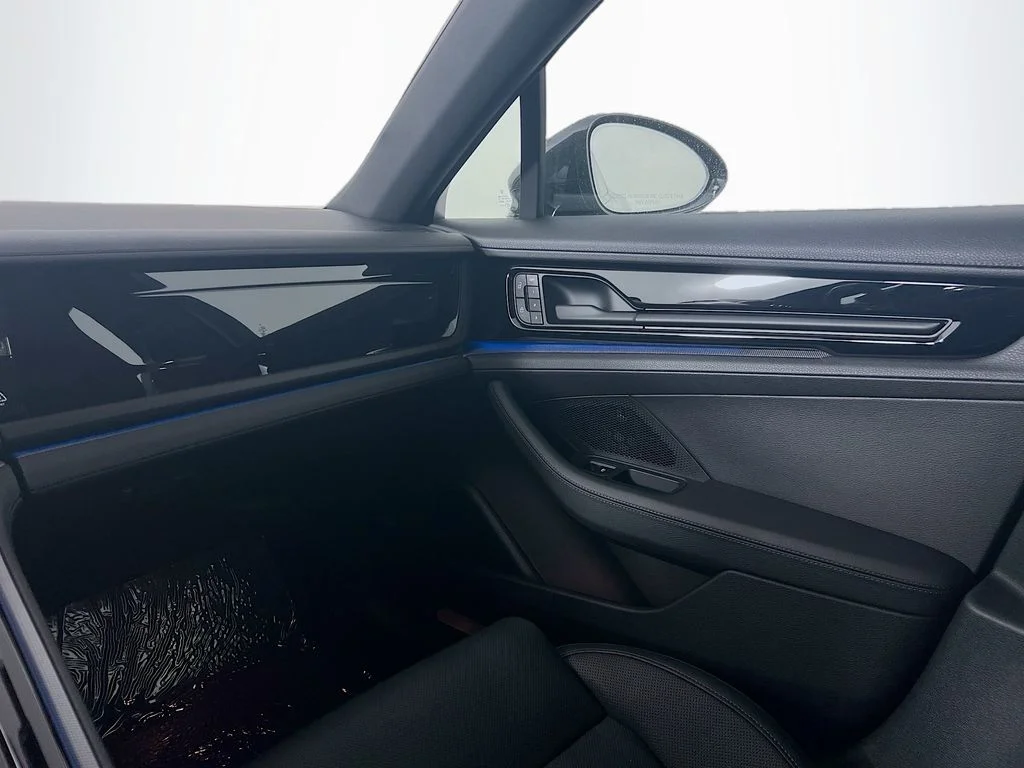 2025 Porsche Panamera 4 E-Hybrid - Photo 26
