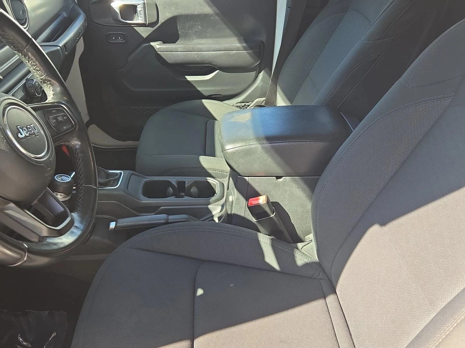 Used 2020 Bright White Clearcoat Jeep Sport S image 15