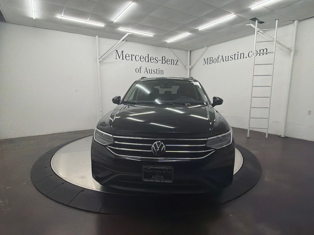 3VVRB7AX5RM224009