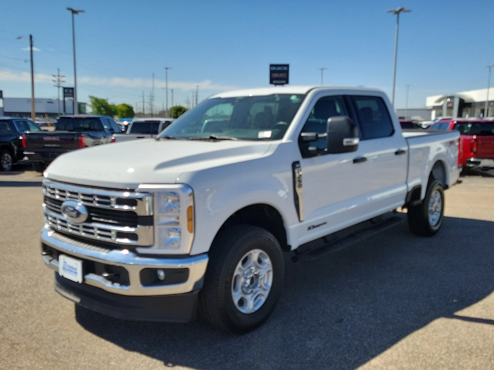 Certified Used 2025 Oxford White Ford XLT image 5