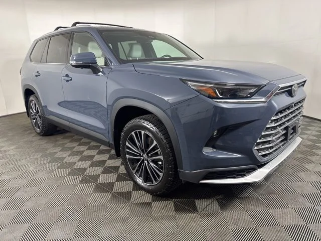 2024 Toyota Grand Highlander Hybrid MAX Platinum AWD's photo