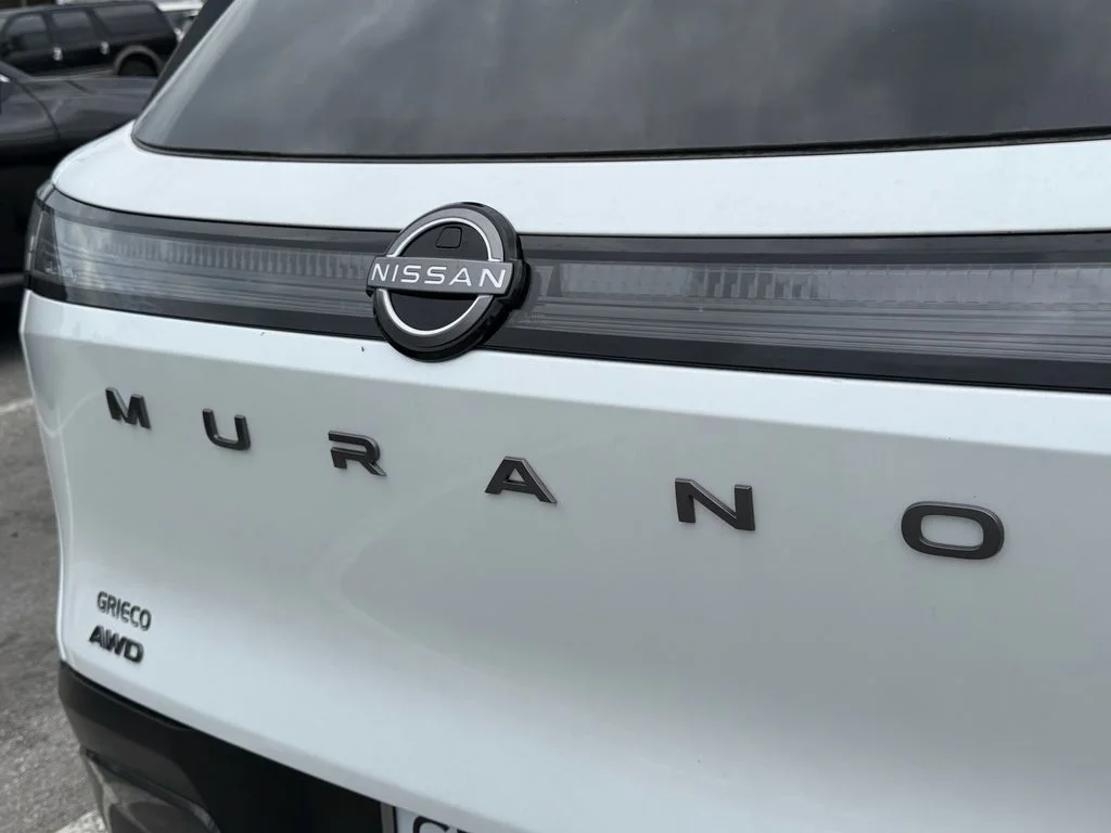 New 2026 Everest White Pearl TriCoat Nissan SL image 9